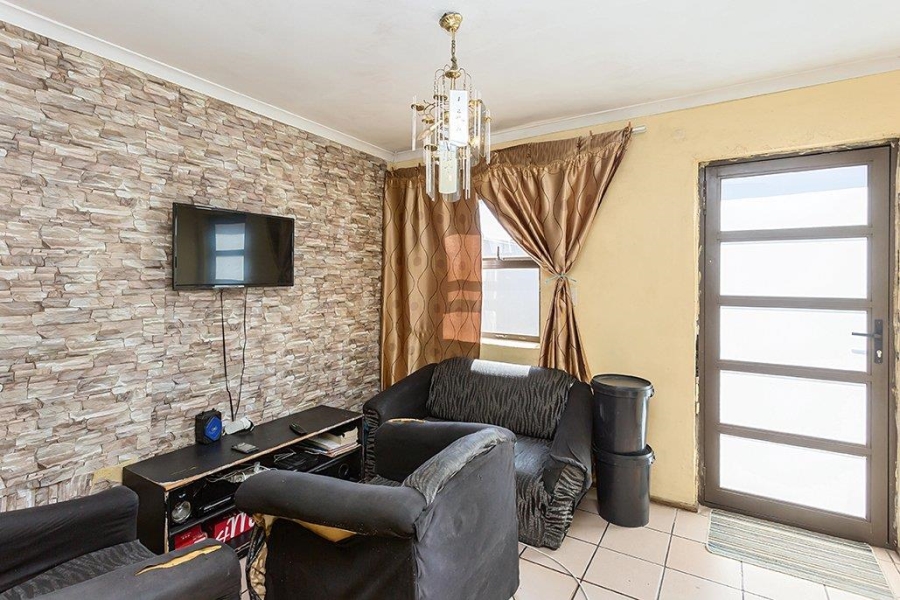 2 Bedroom Property for Sale in Phoenix Western Cape